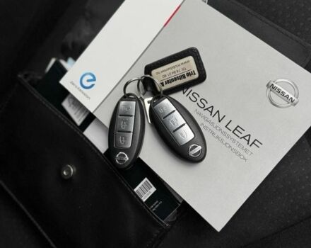 Черный Ниссан Лиф, объемом двигателя 0 л и пробегом 100 тыс. км за 6600 $, фото 7 на Automoto.ua