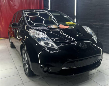 Черный Ниссан Лиф, объемом двигателя 0 л и пробегом 104 тыс. км за 8500 $, фото 23 на Automoto.ua