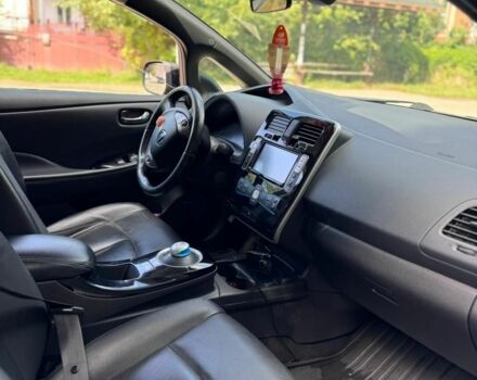 Черный Ниссан Лиф, объемом двигателя 0 л и пробегом 139 тыс. км за 4950 $, фото 6 на Automoto.ua