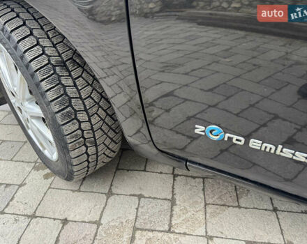 Черный Ниссан Лиф, объемом двигателя 0 л и пробегом 154 тыс. км за 6599 $, фото 3 на Automoto.ua