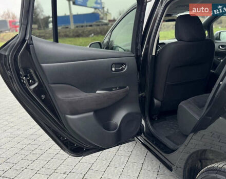 Черный Ниссан Лиф, объемом двигателя 0 л и пробегом 100 тыс. км за 5999 $, фото 34 на Automoto.ua