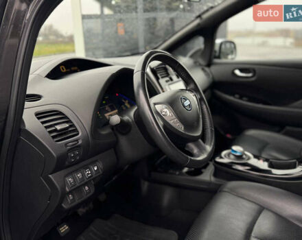 Черный Ниссан Лиф, объемом двигателя 0 л и пробегом 125 тыс. км за 6500 $, фото 30 на Automoto.ua