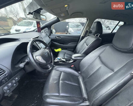 Черный Ниссан Лиф, объемом двигателя 0 л и пробегом 103 тыс. км за 5900 $, фото 20 на Automoto.ua