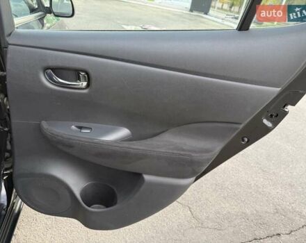 Чорний Ніссан Ліф, об'ємом двигуна 0 л та пробігом 123 тис. км за 6999 $, фото 17 на Automoto.ua