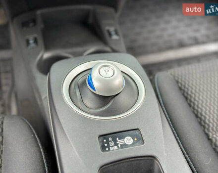 Черный Ниссан Лиф, объемом двигателя 0 л и пробегом 164 тыс. км за 7200 $, фото 19 на Automoto.ua