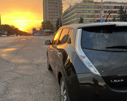 Черный Ниссан Лиф, объемом двигателя 0 л и пробегом 104 тыс. км за 8500 $, фото 10 на Automoto.ua