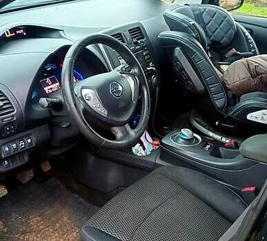 Чорний Ніссан Ліф, об'ємом двигуна 0 л та пробігом 174 тис. км за 6200 $, фото 8 на Automoto.ua