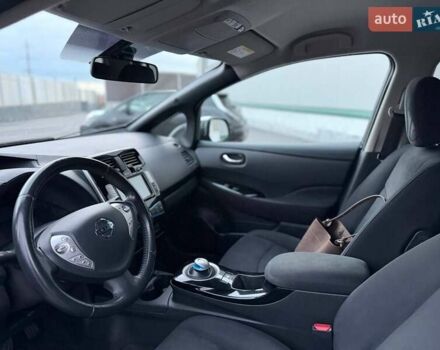 Черный Ниссан Лиф, объемом двигателя 0 л и пробегом 90 тыс. км за 6700 $, фото 7 на Automoto.ua