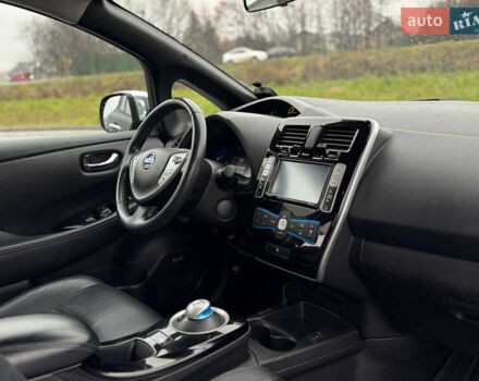 Черный Ниссан Лиф, объемом двигателя 0 л и пробегом 125 тыс. км за 6500 $, фото 34 на Automoto.ua