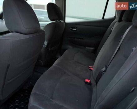 Черный Ниссан Лиф, объемом двигателя 0 л и пробегом 90 тыс. км за 6700 $, фото 8 на Automoto.ua