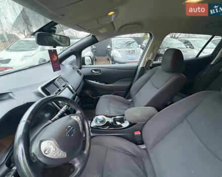 Черный Ниссан Лиф, объемом двигателя 0 л и пробегом 120 тыс. км за 6300 $, фото 23 на Automoto.ua