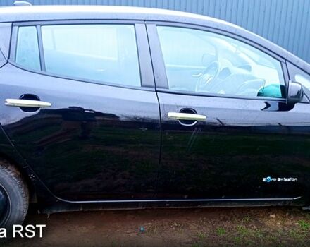 Чорний Ніссан Ліф, об'ємом двигуна 0 л та пробігом 174 тис. км за 6500 $, фото 5 на Automoto.ua