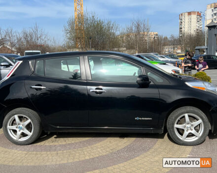 Черный Ниссан Лиф, объемом двигателя 24 л и пробегом 71 тыс. км за 8999 $, фото 7 на Automoto.ua