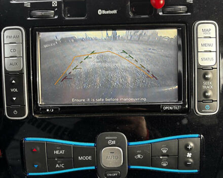 Черный Ниссан Лиф, объемом двигателя 0 л и пробегом 144 тыс. км за 5999 $, фото 7 на Automoto.ua