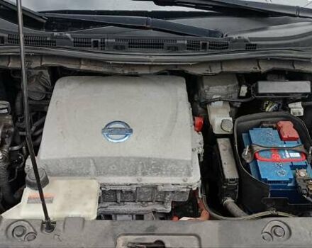 Чорний Ніссан Ліф, об'ємом двигуна 0 л та пробігом 126 тис. км за 7000 $, фото 4 на Automoto.ua