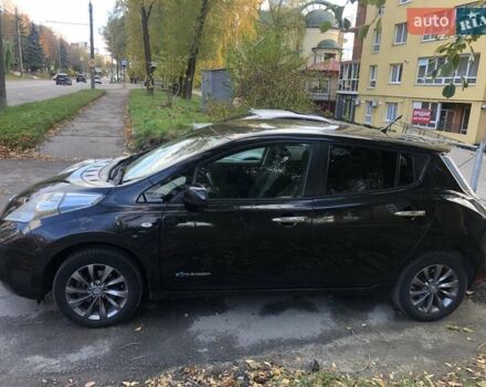 Черный Ниссан Лиф, объемом двигателя 0 л и пробегом 122 тыс. км за 6600 $, фото 8 на Automoto.ua