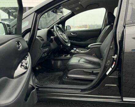 Черный Ниссан Лиф, объемом двигателя 0 л и пробегом 125 тыс. км за 6500 $, фото 16 на Automoto.ua