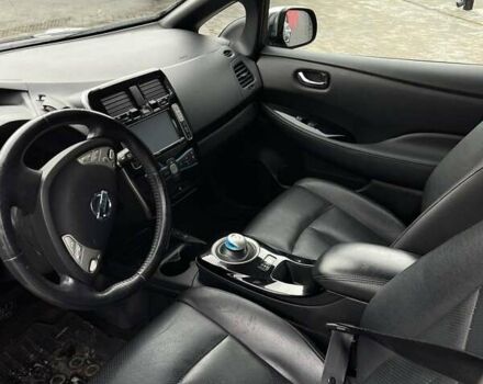 Чорний Ніссан Ліф, об'ємом двигуна 0 л та пробігом 136 тис. км за 6999 $, фото 17 на Automoto.ua