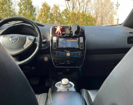 Черный Ниссан Лиф, объемом двигателя 0 л и пробегом 150 тыс. км за 6800 $, фото 19 на Automoto.ua