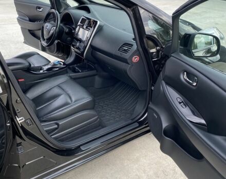 Черный Ниссан Лиф, объемом двигателя 0 л и пробегом 186 тыс. км за 6950 $, фото 7 на Automoto.ua