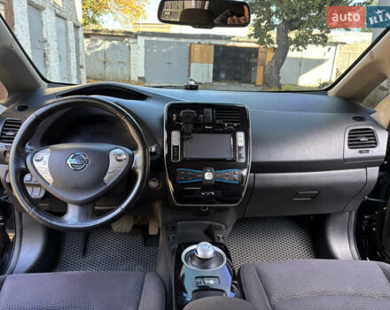 Черный Ниссан Лиф, объемом двигателя 0 л и пробегом 115 тыс. км за 6999 $, фото 11 на Automoto.ua