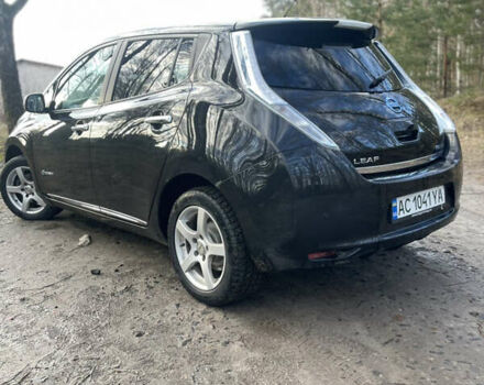 Черный Ниссан Лиф, объемом двигателя 0 л и пробегом 125 тыс. км за 6199 $, фото 4 на Automoto.ua