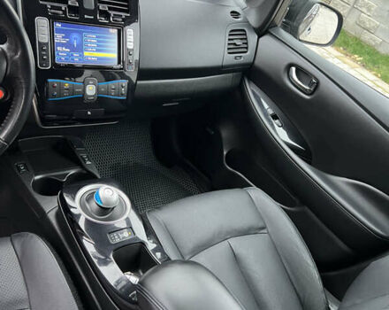 Черный Ниссан Лиф, объемом двигателя 0 л и пробегом 109 тыс. км за 7500 $, фото 10 на Automoto.ua