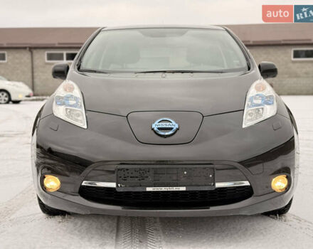 Чорний Ніссан Ліф, об'ємом двигуна 0 л та пробігом 125 тис. км за 7600 $, фото 17 на Automoto.ua