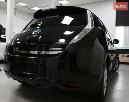 Чорний Ніссан Ліф, об'ємом двигуна 0 л та пробігом 55 тис. км за 6900 $, фото 3 на Automoto.ua