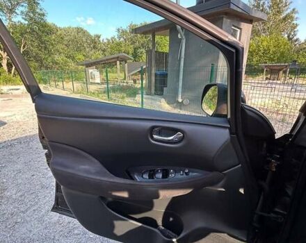 Чорний Ніссан Ліф, об'ємом двигуна 0 л та пробігом 105 тис. км за 7999 $, фото 13 на Automoto.ua