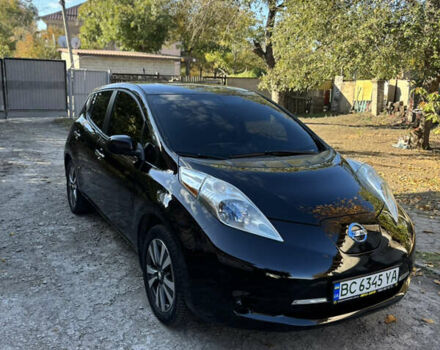 Черный Ниссан Лиф, объемом двигателя 0 л и пробегом 115 тыс. км за 6999 $, фото 2 на Automoto.ua