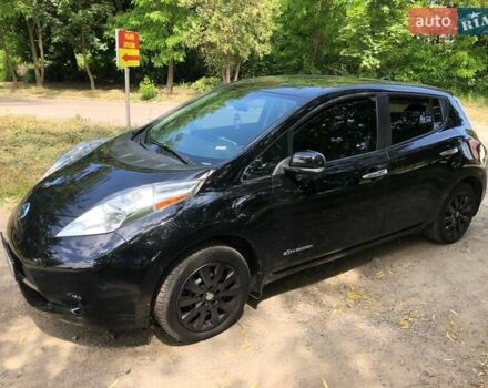 Чорний Ніссан Ліф, об'ємом двигуна 0 л та пробігом 133 тис. км за 8650 $, фото 1 на Automoto.ua