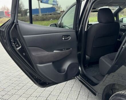 Черный Ниссан Лиф, объемом двигателя 0 л и пробегом 100 тыс. км за 6600 $, фото 20 на Automoto.ua