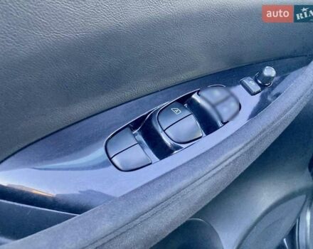 Черный Ниссан Лиф, объемом двигателя 0 л и пробегом 180 тыс. км за 5850 $, фото 13 на Automoto.ua