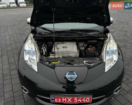 Черный Ниссан Лиф, объемом двигателя 0 л и пробегом 125 тыс. км за 6500 $, фото 26 на Automoto.ua