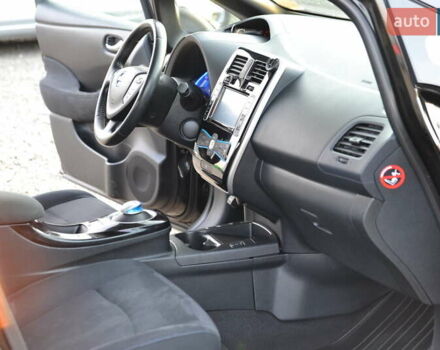 Чорний Ніссан Ліф, об'ємом двигуна 0 л та пробігом 126 тис. км за 6500 $, фото 23 на Automoto.ua