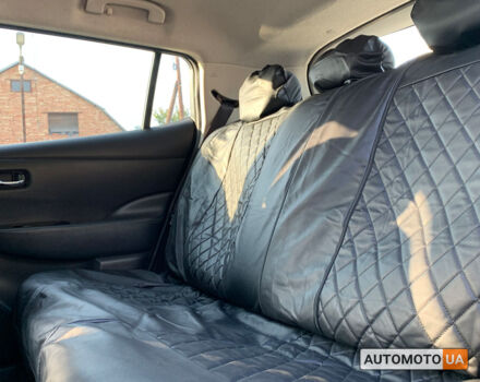 Чорний Ніссан Ліф, об'ємом двигуна 24 л та пробігом 128 тис. км за 6400 $, фото 15 на Automoto.ua