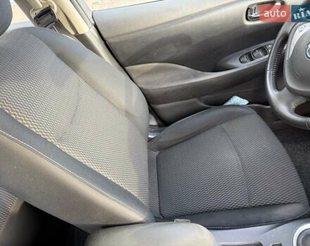 Черный Ниссан Лиф, объемом двигателя 0 л и пробегом 123 тыс. км за 6500 $, фото 24 на Automoto.ua