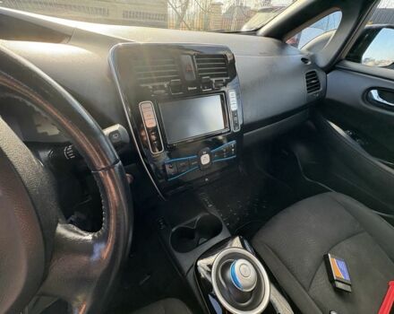 Чорний Ніссан Ліф, об'ємом двигуна 0 л та пробігом 120 тис. км за 6500 $, фото 20 на Automoto.ua