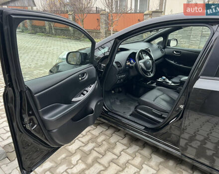 Черный Ниссан Лиф, объемом двигателя 0 л и пробегом 109 тыс. км за 7500 $, фото 6 на Automoto.ua