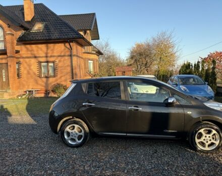 Чорний Ніссан Ліф, об'ємом двигуна 0 л та пробігом 102 тис. км за 5900 $, фото 4 на Automoto.ua