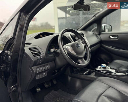 Черный Ниссан Лиф, объемом двигателя 0 л и пробегом 125 тыс. км за 6500 $, фото 14 на Automoto.ua