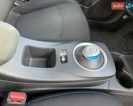 Черный Ниссан Лиф, объемом двигателя 0 л и пробегом 123 тыс. км за 6500 $, фото 25 на Automoto.ua