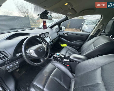 Черный Ниссан Лиф, объемом двигателя 0 л и пробегом 103 тыс. км за 5900 $, фото 21 на Automoto.ua