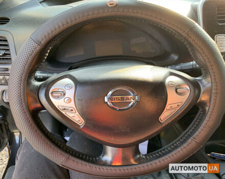 Чорний Ніссан Ліф, об'ємом двигуна 24 л та пробігом 128 тис. км за 6400 $, фото 9 на Automoto.ua