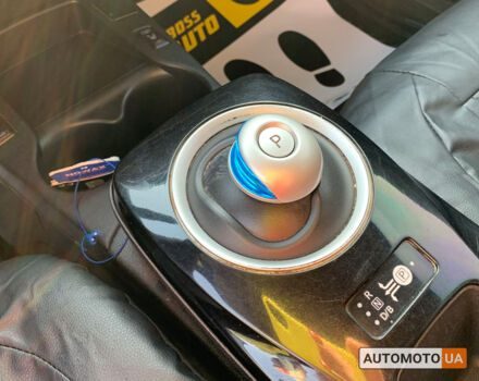 Чорний Ніссан Ліф, об'ємом двигуна 24 л та пробігом 128 тис. км за 6400 $, фото 11 на Automoto.ua