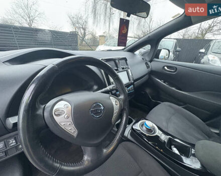 Черный Ниссан Лиф, объемом двигателя 0 л и пробегом 120 тыс. км за 6300 $, фото 26 на Automoto.ua