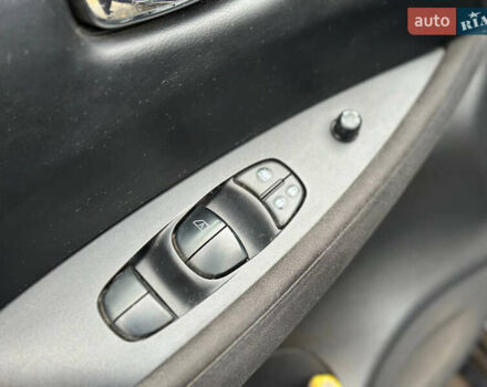 Черный Ниссан Лиф, объемом двигателя 0 л и пробегом 164 тыс. км за 7200 $, фото 10 на Automoto.ua