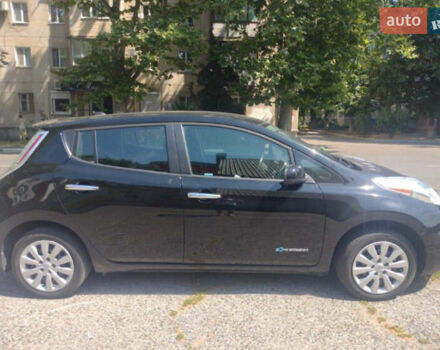 Чорний Ніссан Ліф, об'ємом двигуна 0 л та пробігом 110 тис. км за 6999 $, фото 4 на Automoto.ua