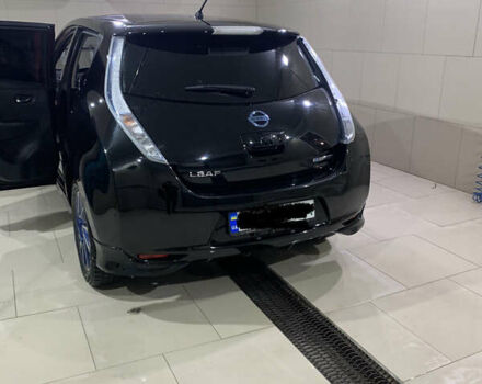 Черный Ниссан Лиф, объемом двигателя 0 л и пробегом 103 тыс. км за 9800 $, фото 26 на Automoto.ua